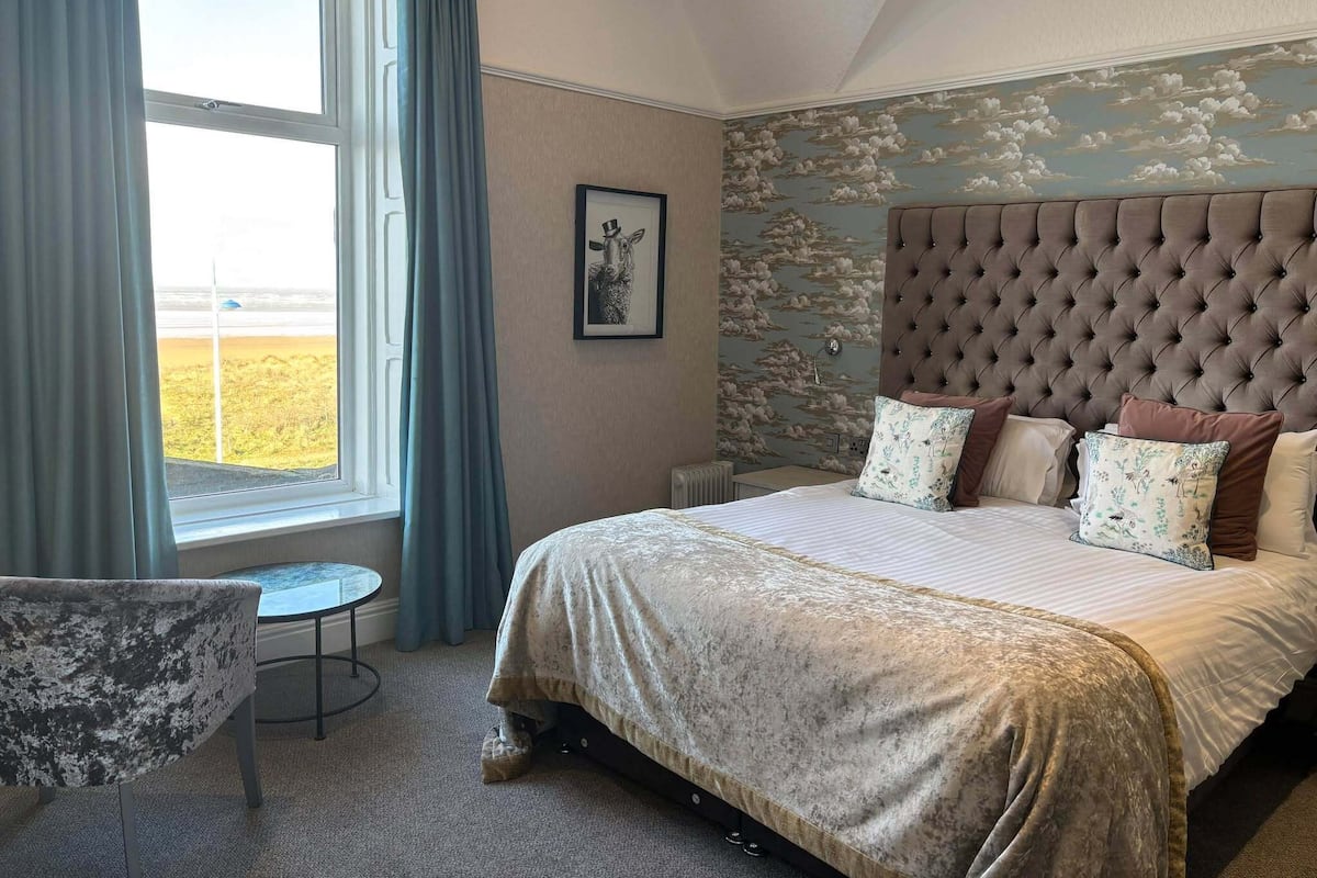 Executive Double Room, Sea View | Desk, laptop workspace, iron/ironing board, free WiFi