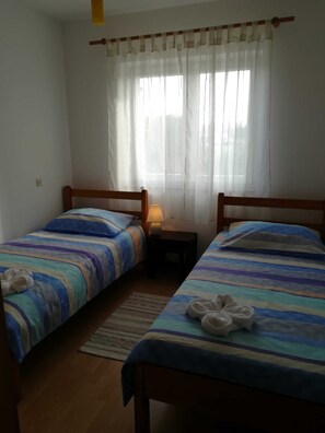 2 Schlafzimmer, Internetzugang, Bettwäsche