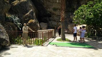 สถานที่น่าสนใจ