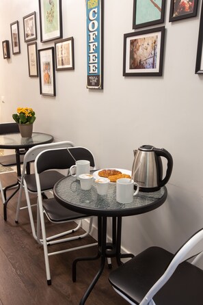 Petit déjeuner composé de spécialités régionales compris tous les jours