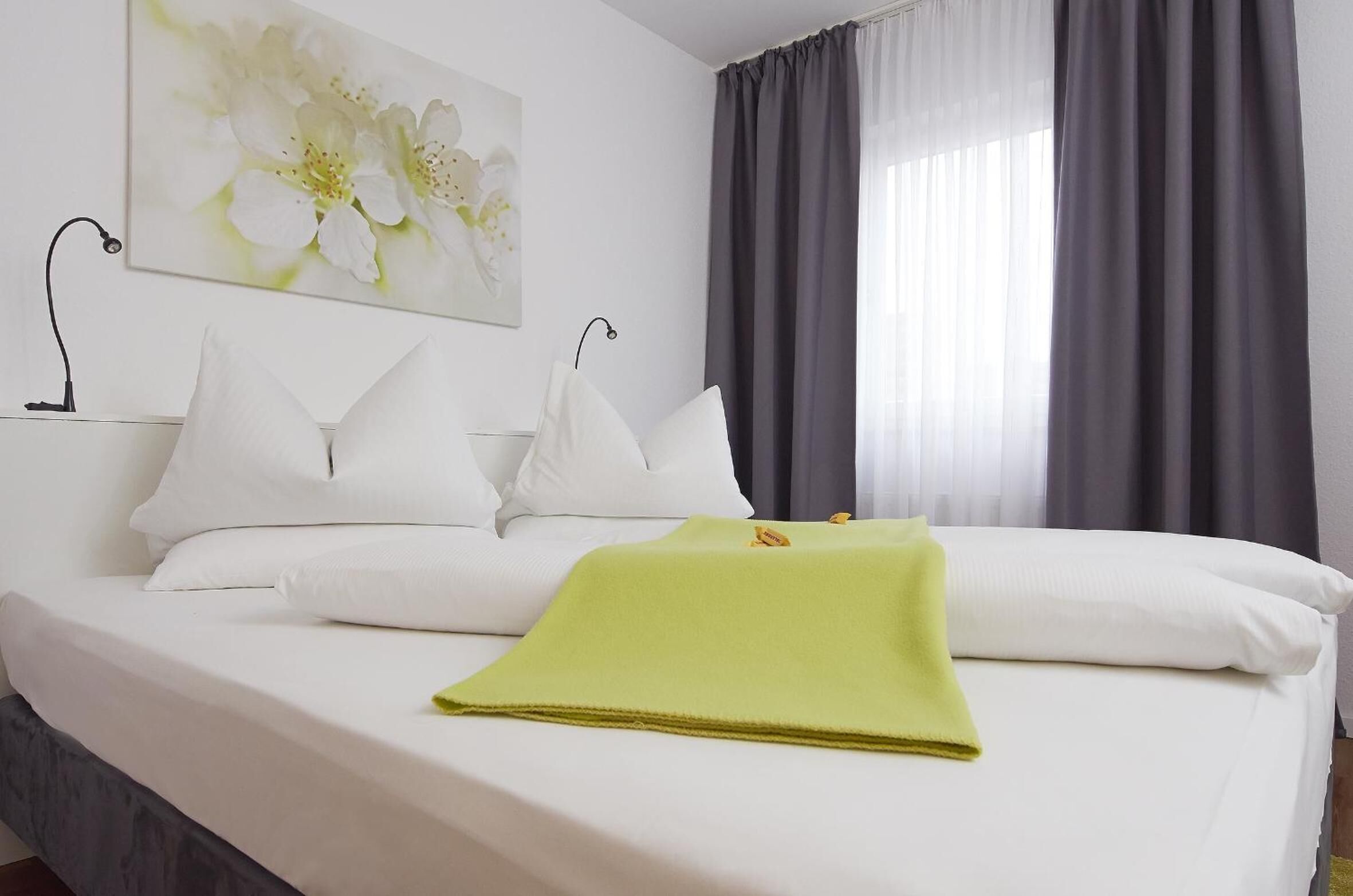 hypo-allergenic bedding, minibar, rollaway beds, free wifi