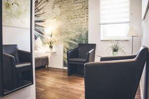 Ropa de cama hipoalergénica, minibar y camas plegables/adicionales 