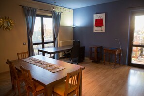 Appartement, 1 slaapkamer | Woonruimte | Een flatscreentelevisie