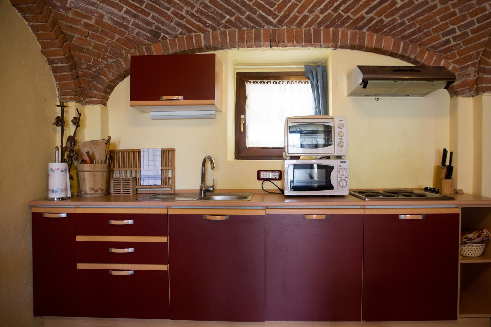 Studio (La Stanza delle Volte) | Private kitchenette | Fridge, microwave, stovetop, coffee/tea maker