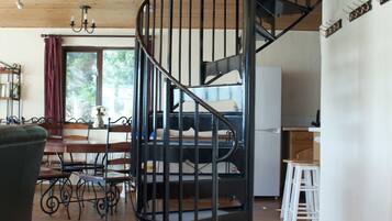 Cottage, 3 phòng ngủ | Khu vực ăn uống tại phòng