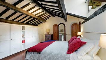 1 bedroom, iron/ironing board, cribs/infant beds, free WiFi