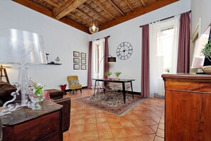 Apartment, 2 Schlafzimmer | Wohnbereich