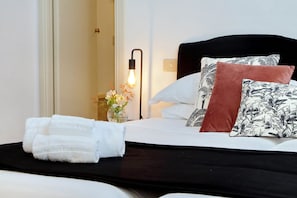 2 habitaciones, tabla de planchar con plancha y wifi gratis 