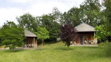 Cottage | 2 bedrooms, free WiFi, bed sheets