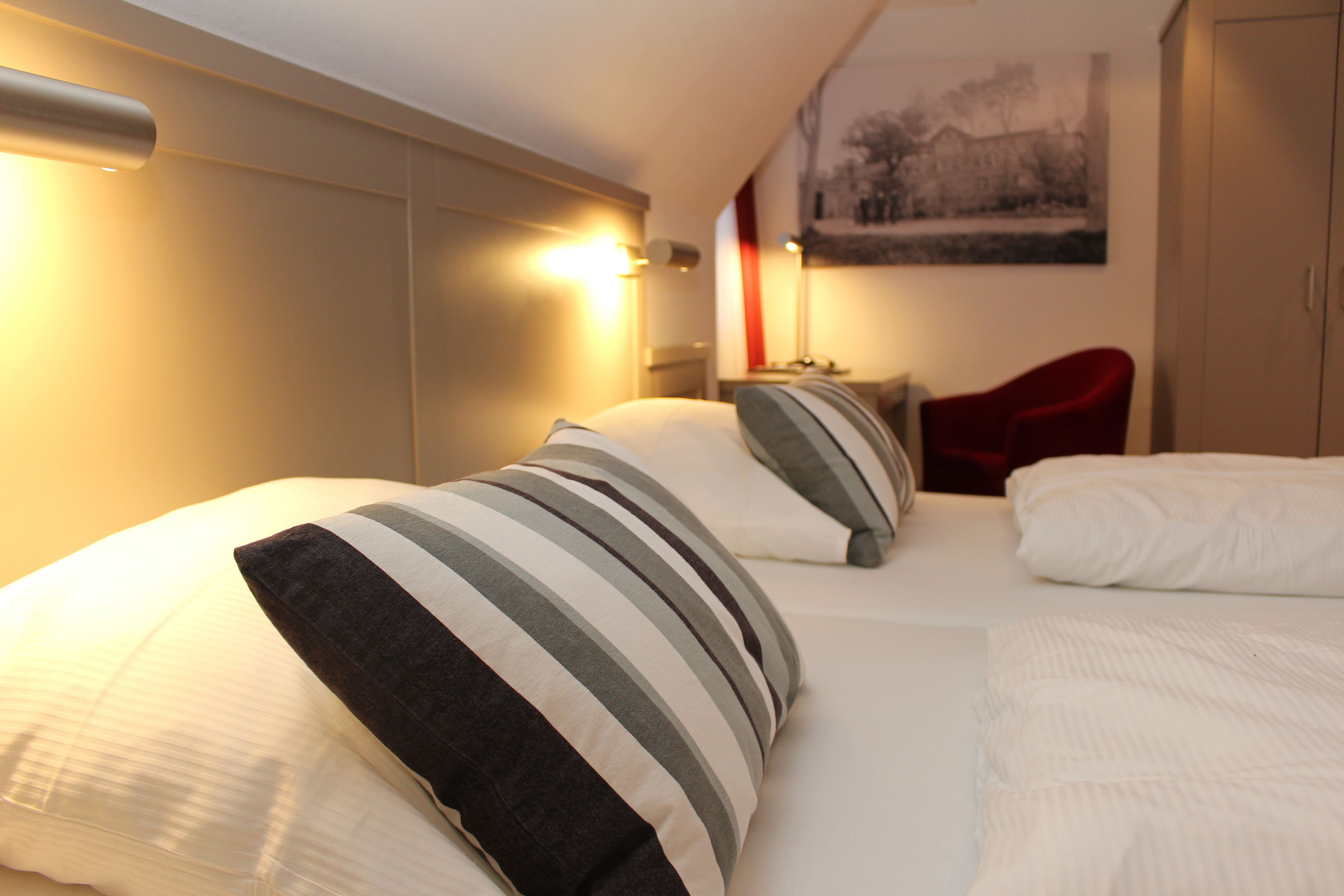 double room | desk, soundproofing, free wifi, bed sheets