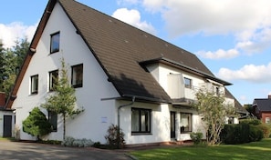 Mặt tiền nơi lưu trú