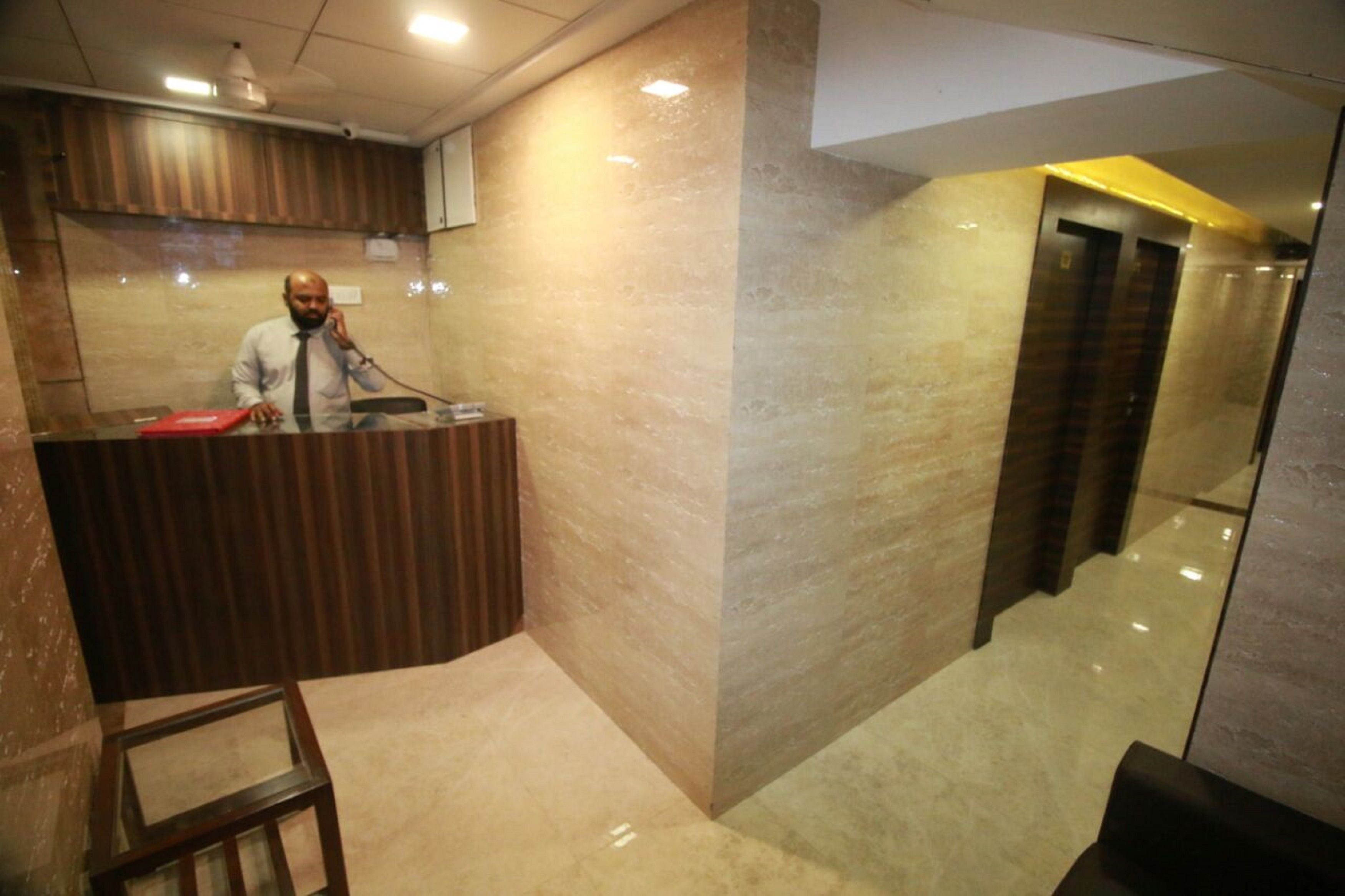 Foto - Hotel Alfa International Near Nanavati Hospital Mumbai Near Airport Mumbai Near Juhu Beach