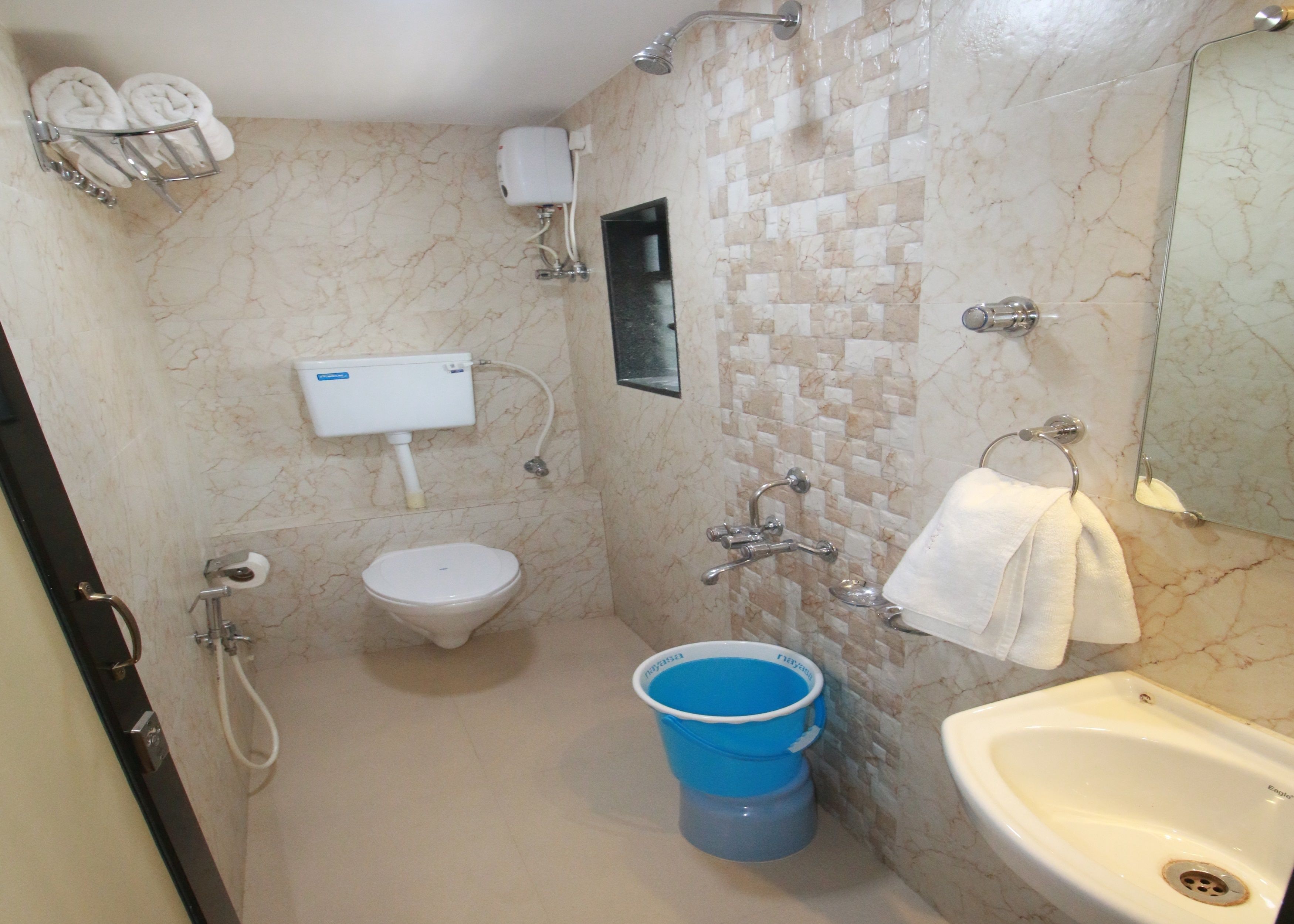 Foto - Hotel Alfa International Near Nanavati Hospital Mumbai Near Airport Mumbai Near Juhu Beach