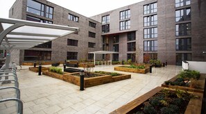 Property grounds - Powis Place - Campus Residence (Aberdeen)