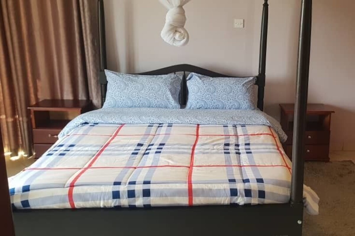 Blackout drapes, soundproofing, cribs (free), rollaway beds (surcharge)