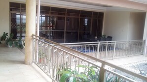 Ảnh chưa phân loại, 4 trong số 44 ảnh, nút