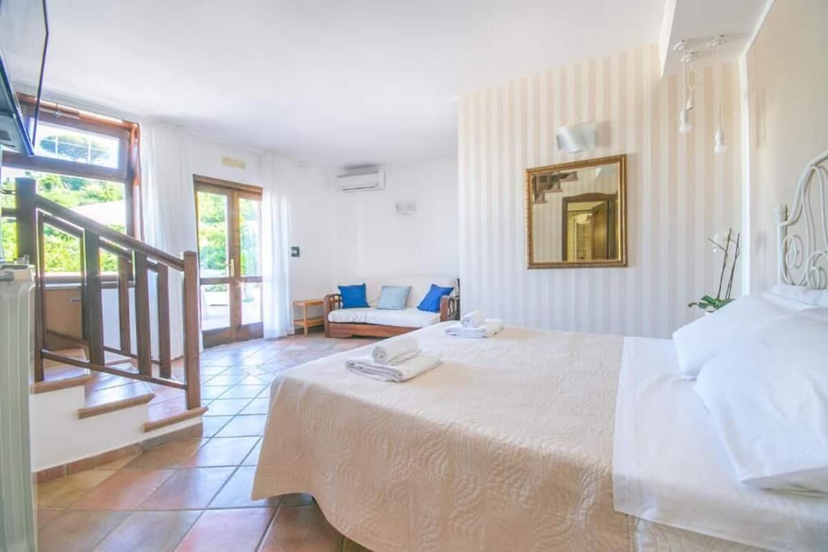 디럭스 더블룸, 바다 전망 | 간이 침대, 무료 WiFi, 침대 시트