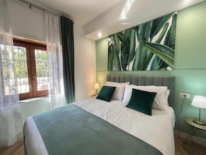 Luxury Suite, Balcony, Sea View | Rollaway beds, free WiFi, bed sheets - Villa Costanza Sorrento B&b (Sant'Agnello)