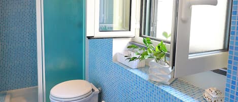 City Apartment, 1 Bedroom | Bathroom | Shower, rainfall showerhead