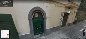 Entrada de la propiedad