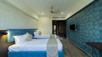 1 bedroom, in-room safe, desk, soundproofing