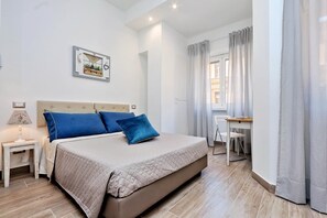 2 عدّة غرف نوم وبديكورات فريدة لكل غرفة وطراز فريد لكل وحدة ومكتب