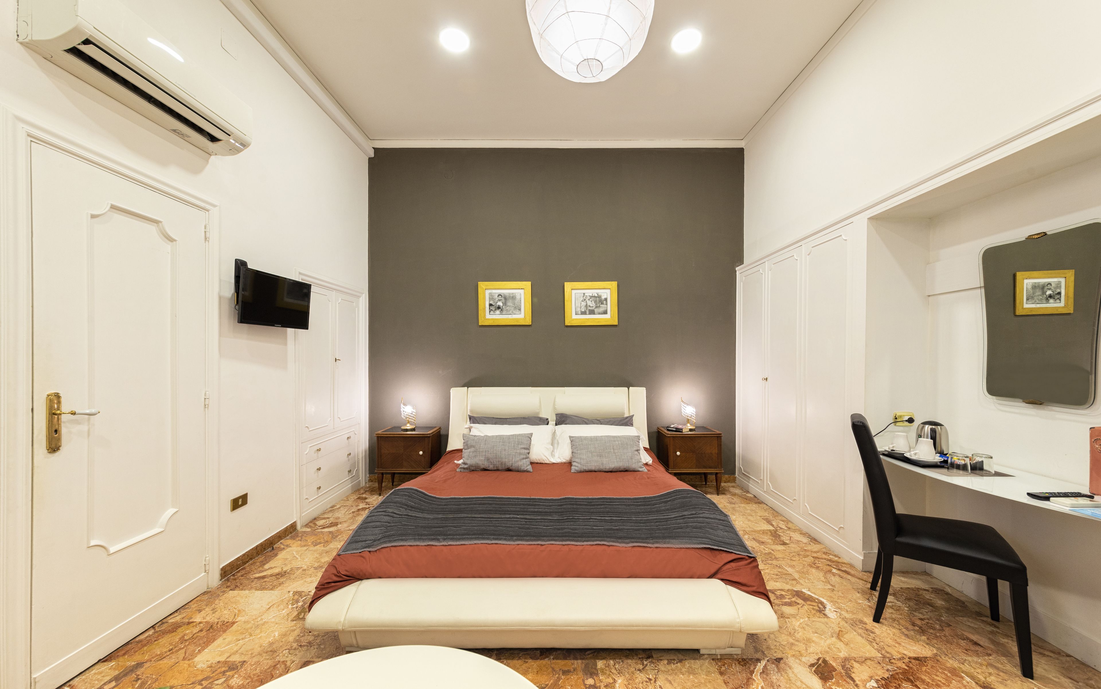 Foto - Il Ventre di Napoli "Broggia"