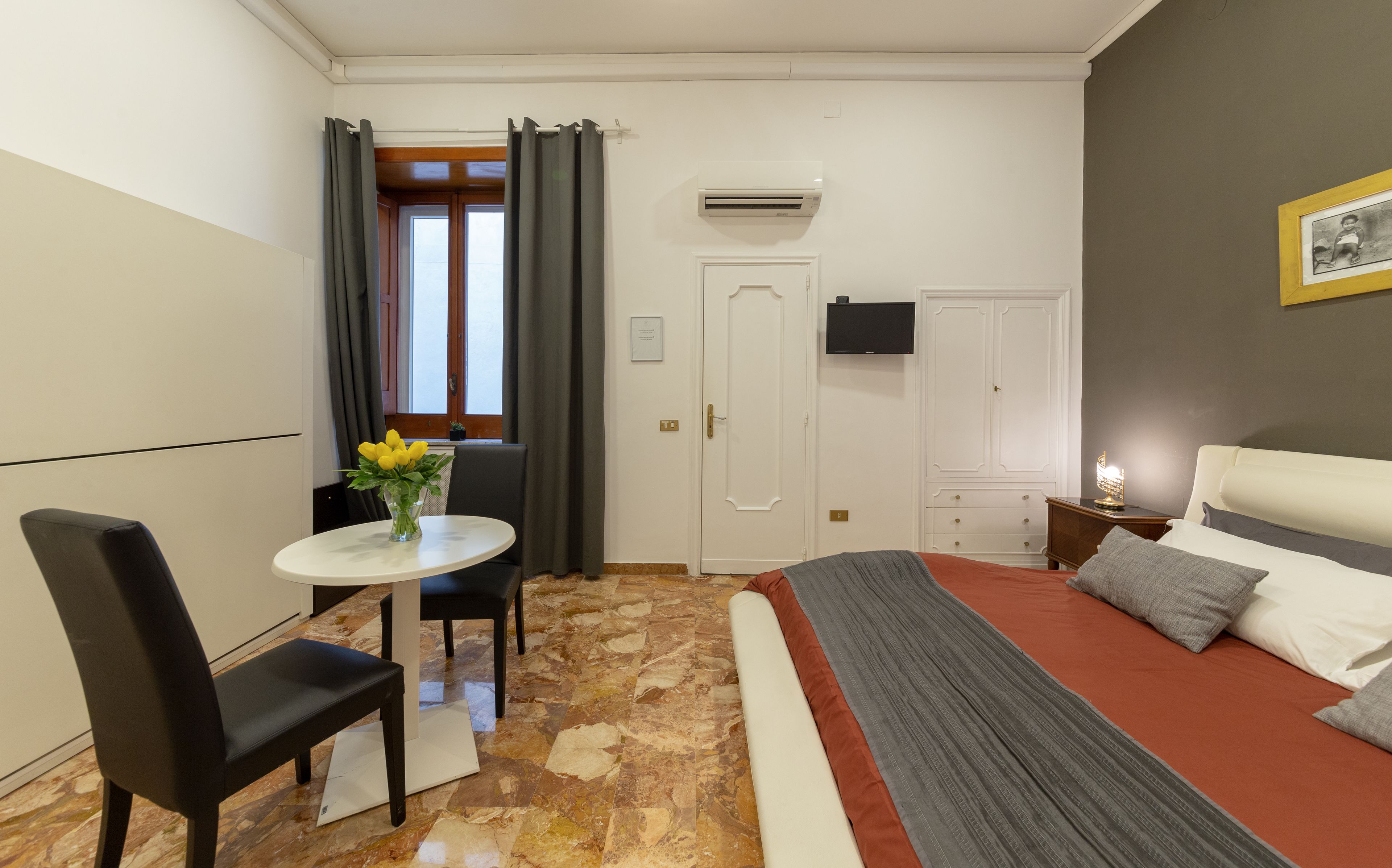 Foto - Il Ventre di Napoli "Broggia"