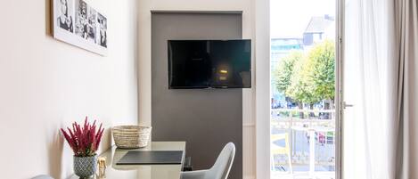 Studio, Balcony | Interior