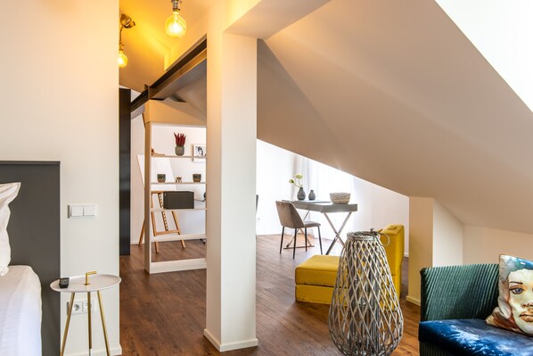 Studio (Air Condition) | In-room safe, individually decorated, desk, blackout curtains - Luxstay Bad Nauheim (Bad Nauheim)