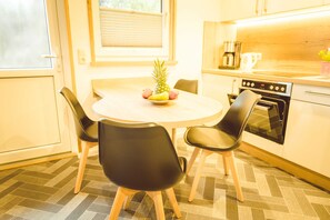 Fridge, oven, highchair - Zinnowitz Kiefernweg 5c Holiday bungalow 14 - BU 14 (Zinnowitz)