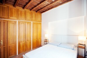 Appartement, 2 slaapkamers | 2 slaapkamers, babybedden, gratis wifi, beddengoed