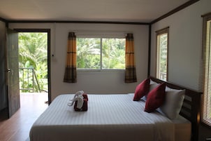 Quarto casal básico de uso individual, 1 cama King, para não fumantes | Wi-Fi de cortesia