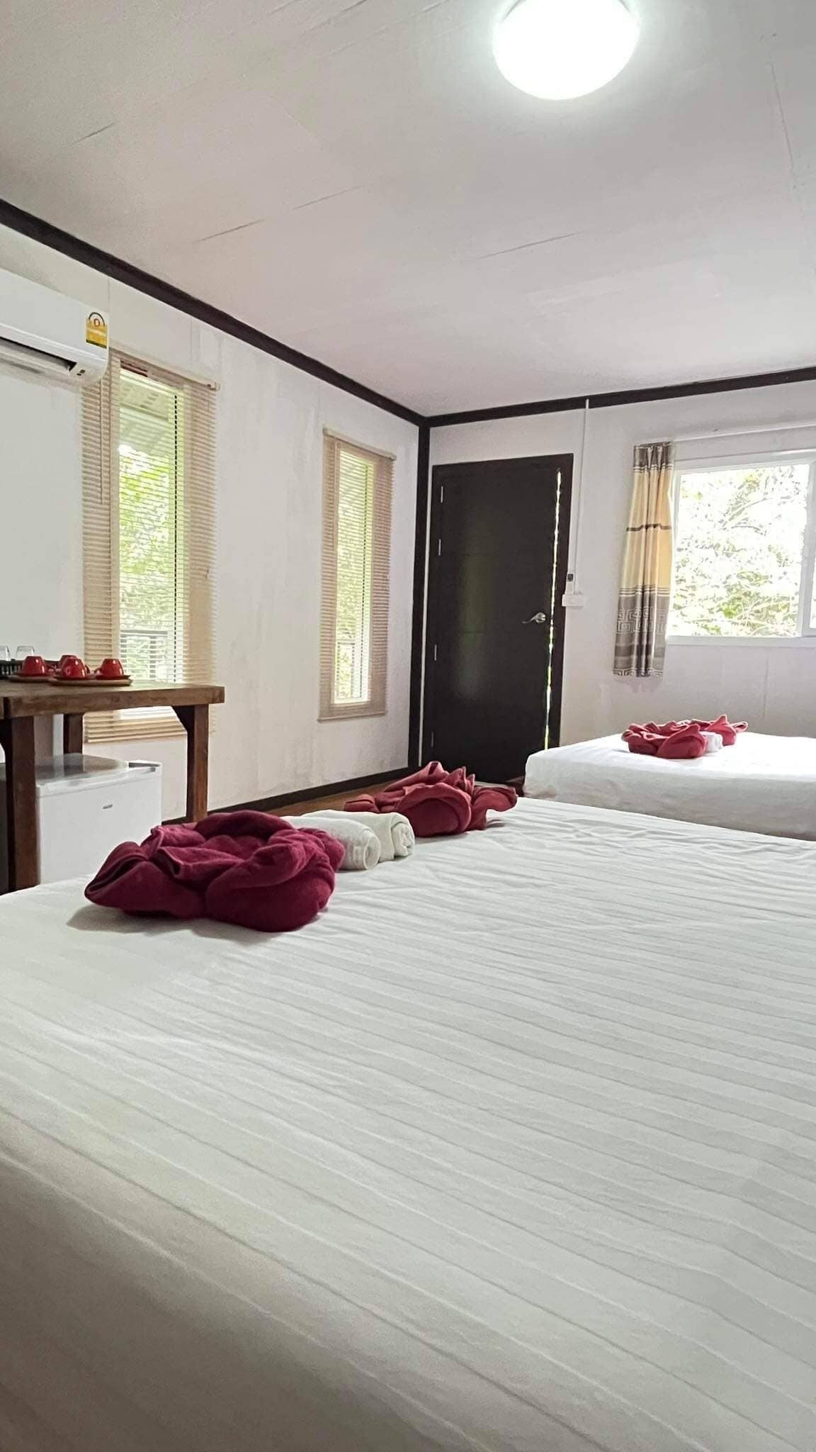 basic double room single use, 1 king bed, non smoking | 1 bedroom, free wifi