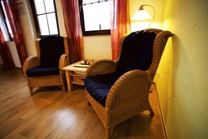 Habitació doble bàsica (Zimmer Nr.7) | Cortines opaques i habitacions insonoritzades 