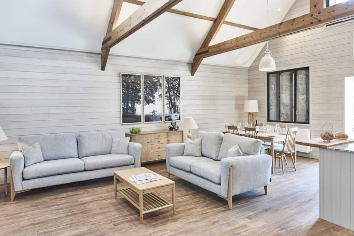 Luxury House, 2 Bedrooms (The Hayloft) | In-room safe, iron/ironing board, free WiFi, bed sheets