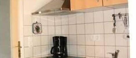 Geladeira, fogão, lava-louças