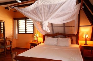 1 bedroom, Egyptian cotton sheets, premium bedding, Select Comfort beds