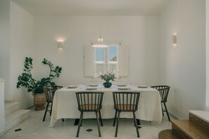 In-room dining - Damma Beachfront Luxury Villa (Santorini)