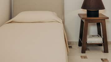 4 bedrooms, in-room safe, desk, iron/ironing board
