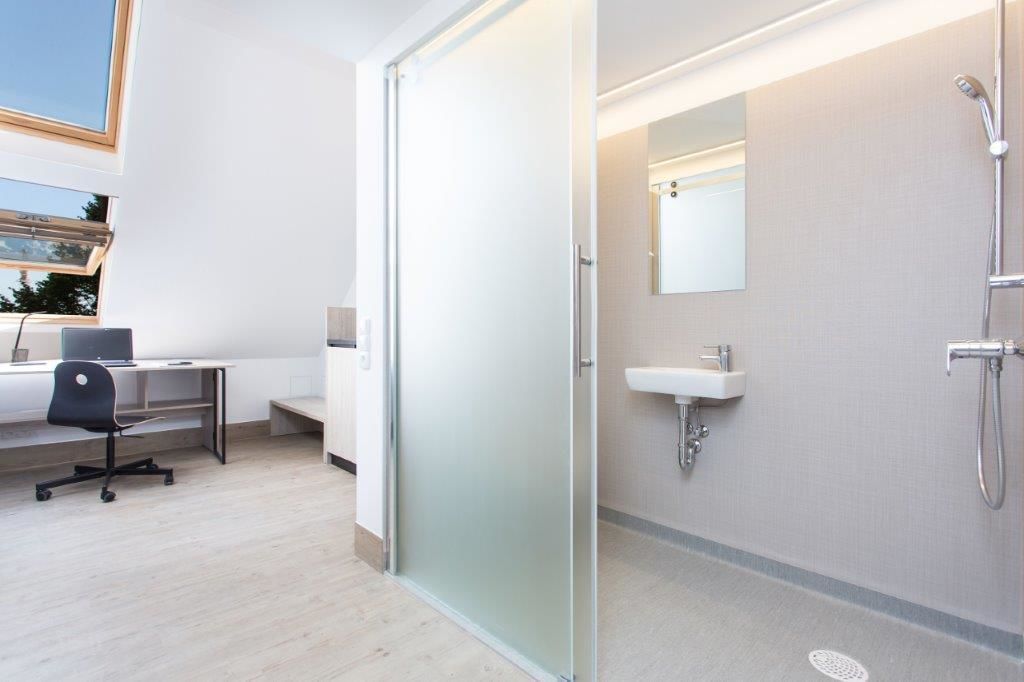 single room | desk, free wifi