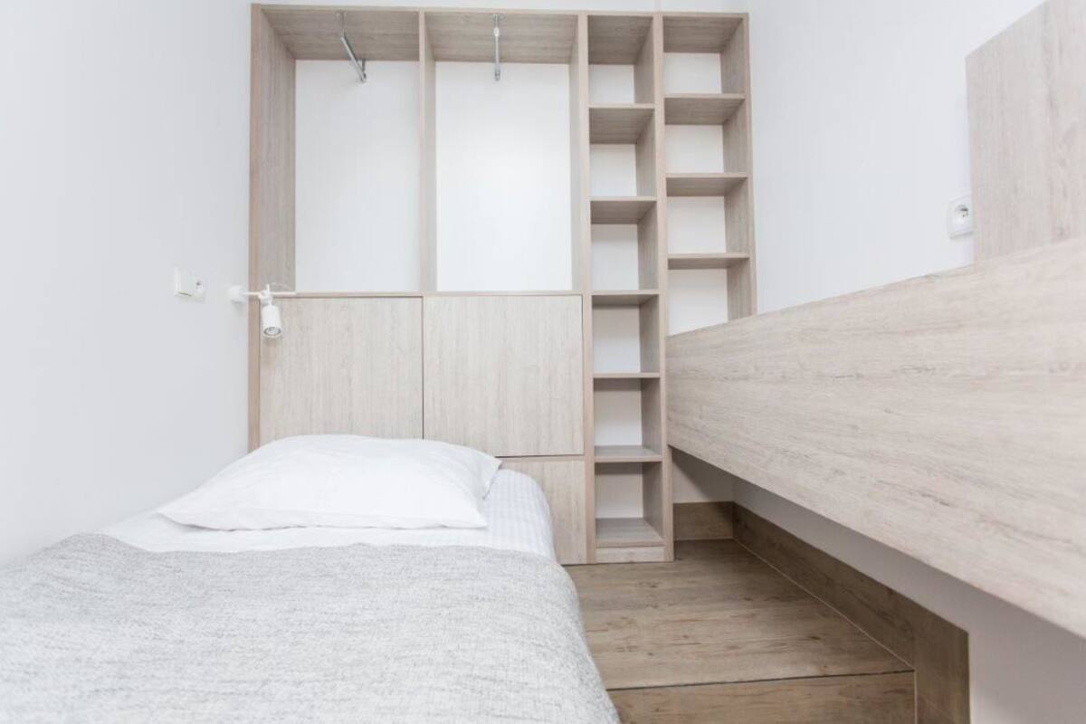 single room | desk, free wifi