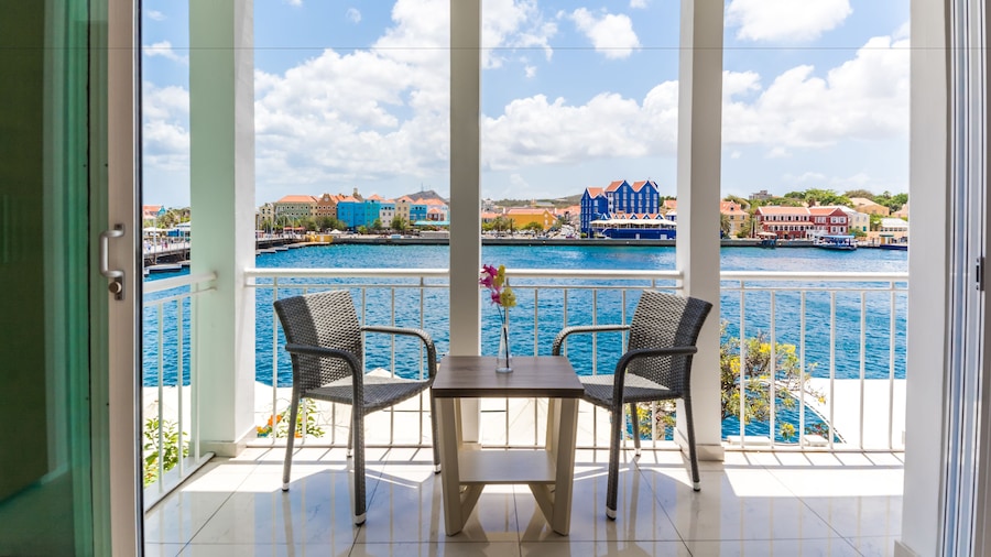 Blue Marlin - Famous Handelskade Apartment