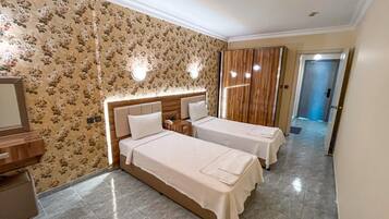 1 bedroom, in-room safe, desk, iron/ironing board
