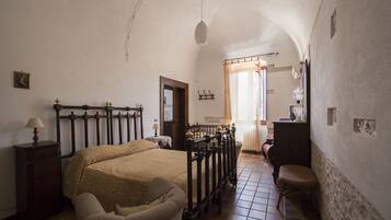 Camera tripla | Wi-Fi gratuito, lenzuola