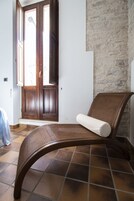 Suite, 2 habitaciones, patio | Wifi gratis y ropa de cama