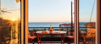 Sunset Serenity - Kardamili Seaside Getaway