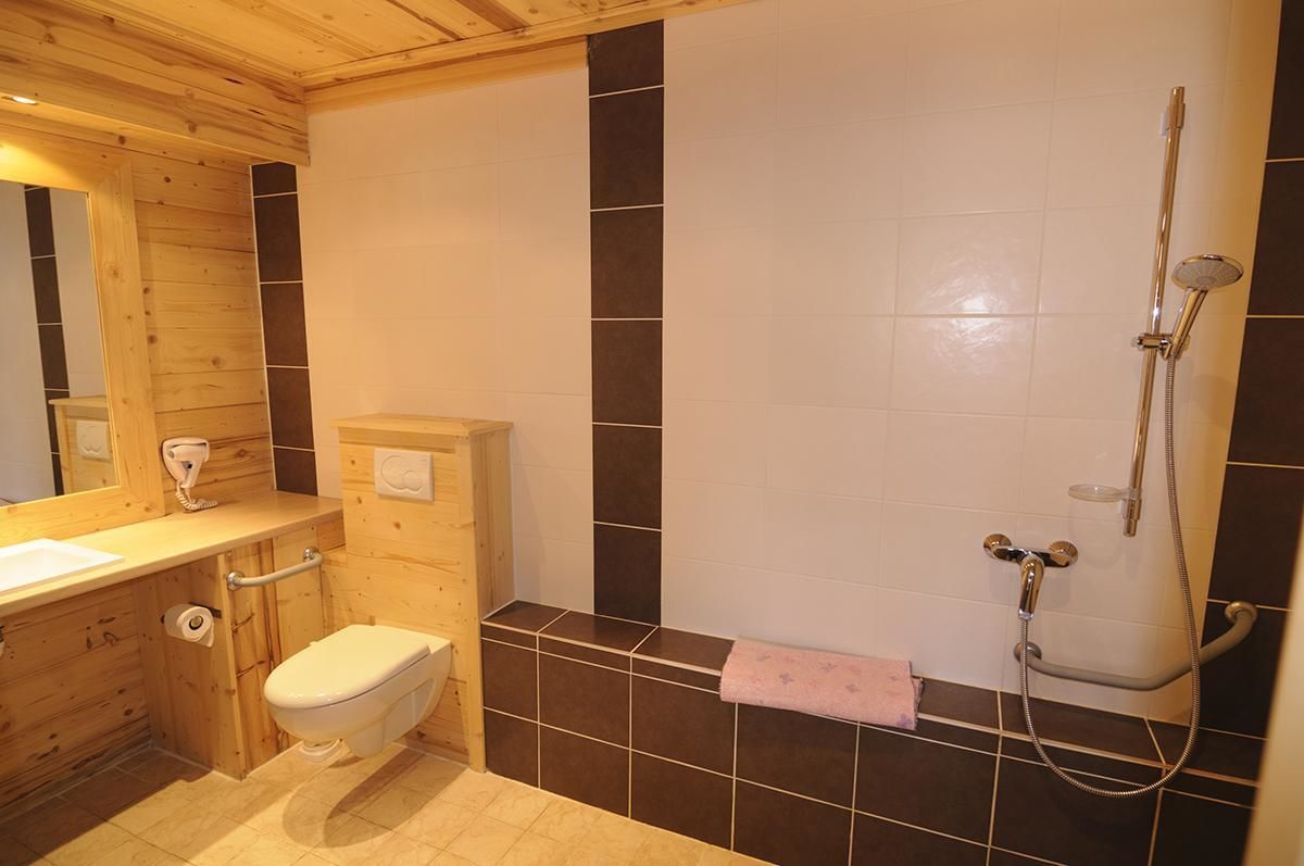 studio, ground floor (3 pers) | bathroom | free toiletries, hair dryer