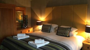 Superior Super-King Size Room | Hypo-allergenic bedding, individually decorated, individually furnished