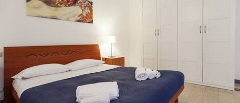 Appartamento, 3 camere da letto | 3 camere, ferro/asse da stiro, culle/letti per bambini (a pagamento)